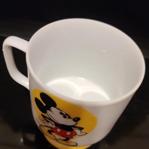 Vintage Mickey Mouse cup - Picture 2 of 5